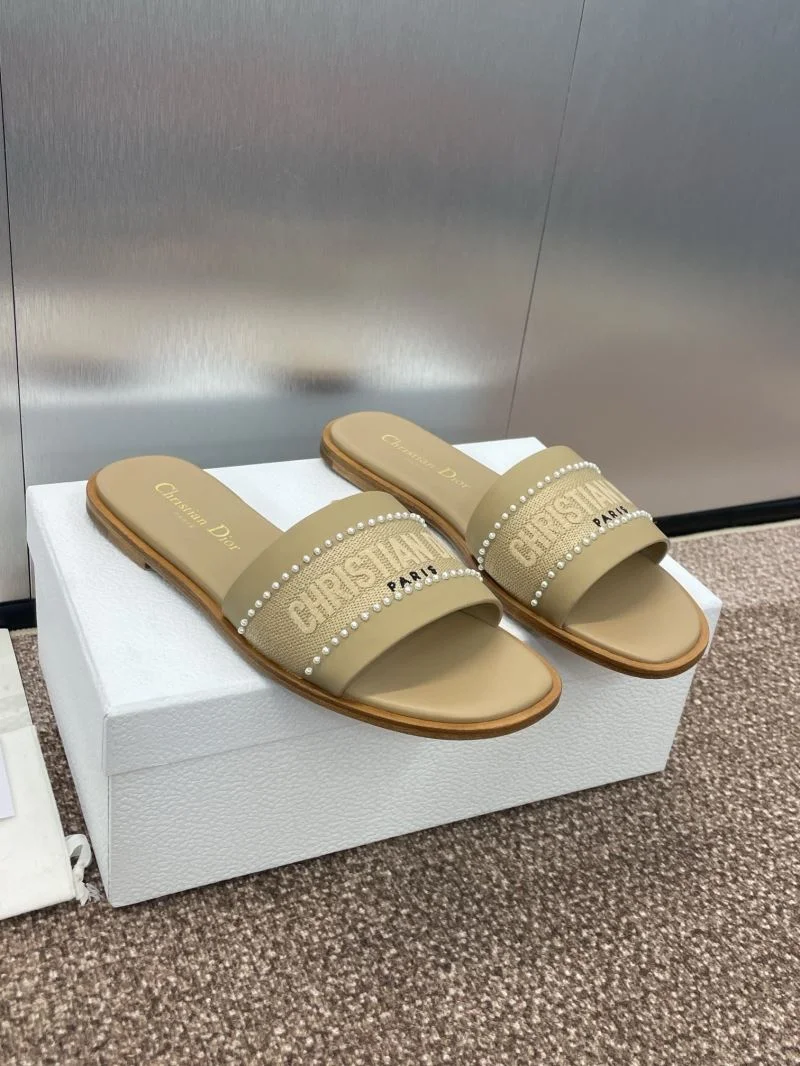 Reliable Christian Dior Slippers 21760