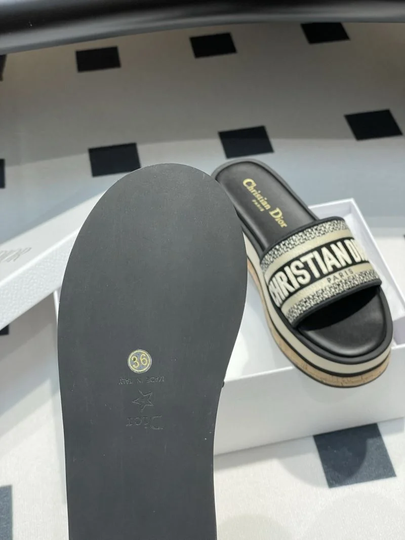 Durable Christian Dior Slippers 21698