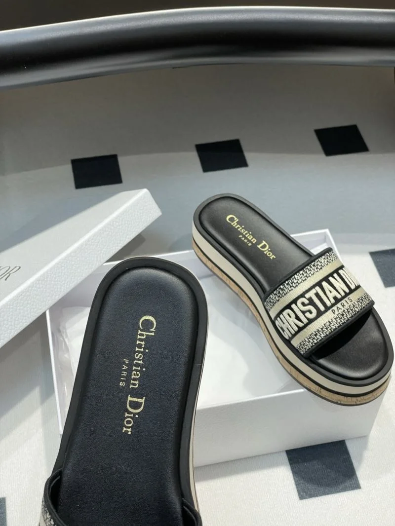 Durable Christian Dior Slippers 21698