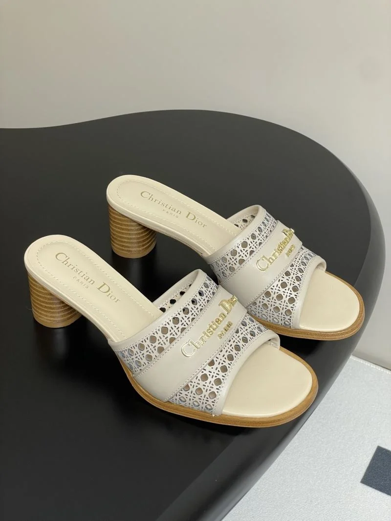 Effortless Christian Dior Slippers 21390
