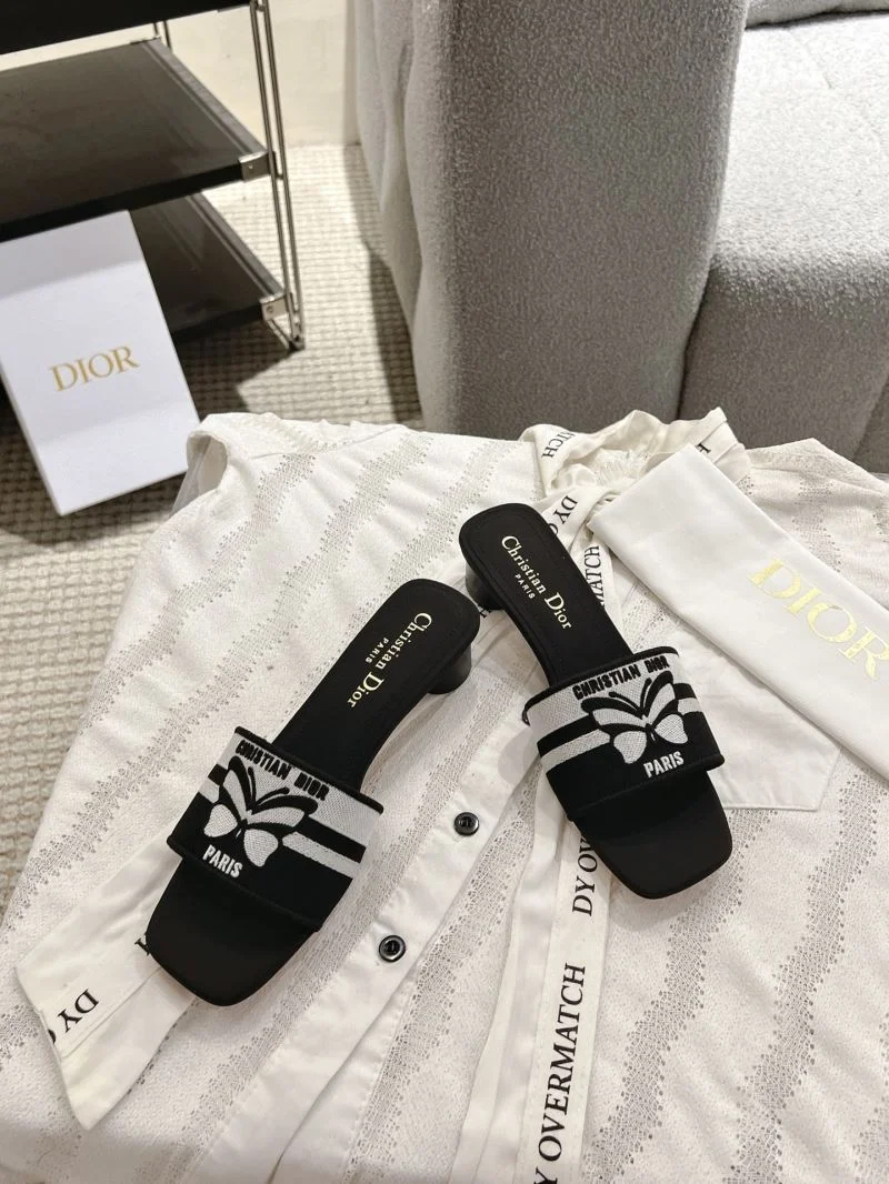 Elegant Christian Dior Slippers 20844