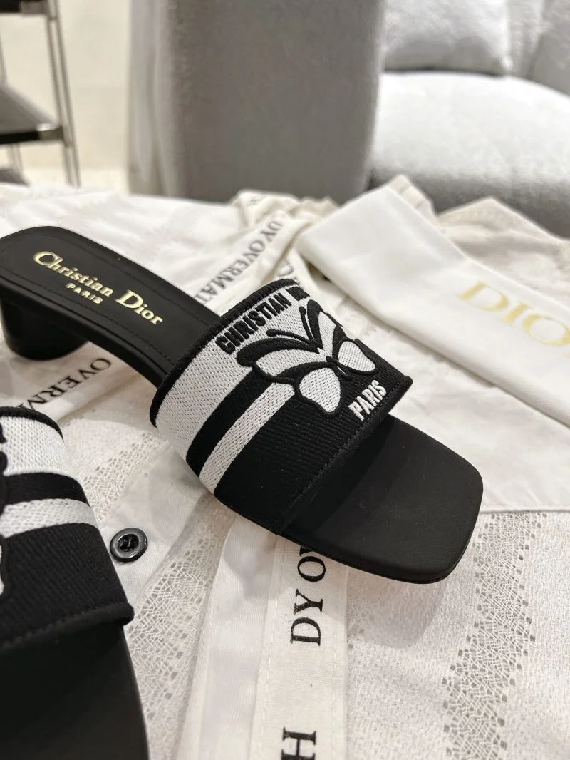 Elegant Christian Dior Slippers 20844