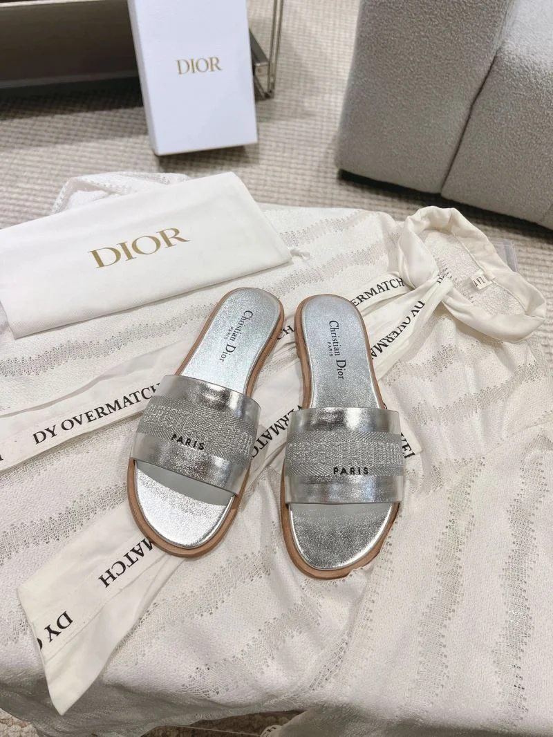 Versatile Christian Dior Slippers 20815