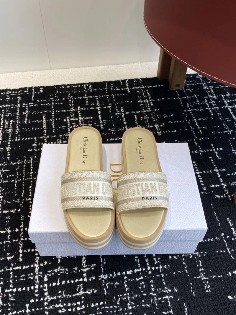 Christian Dior Slippers Refined 20824