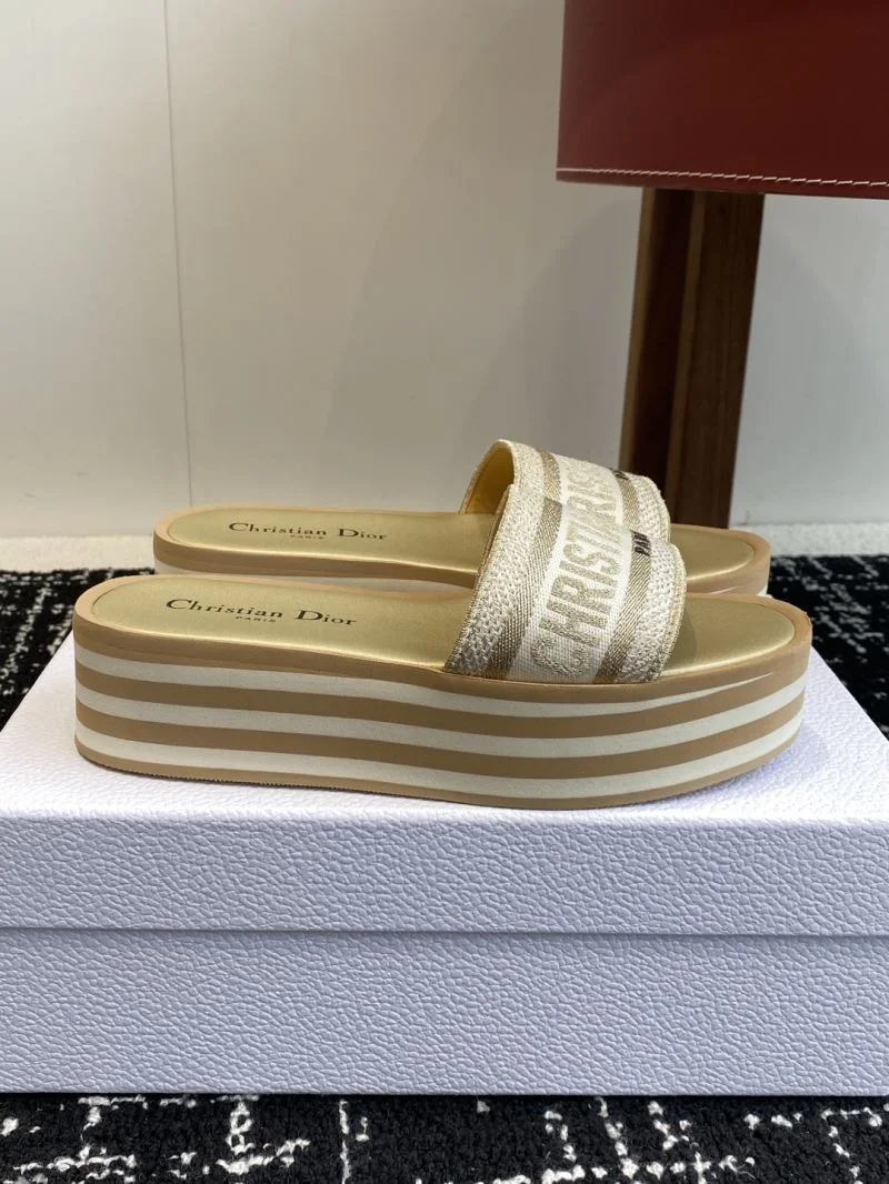 Christian Dior Slippers Refined 20824