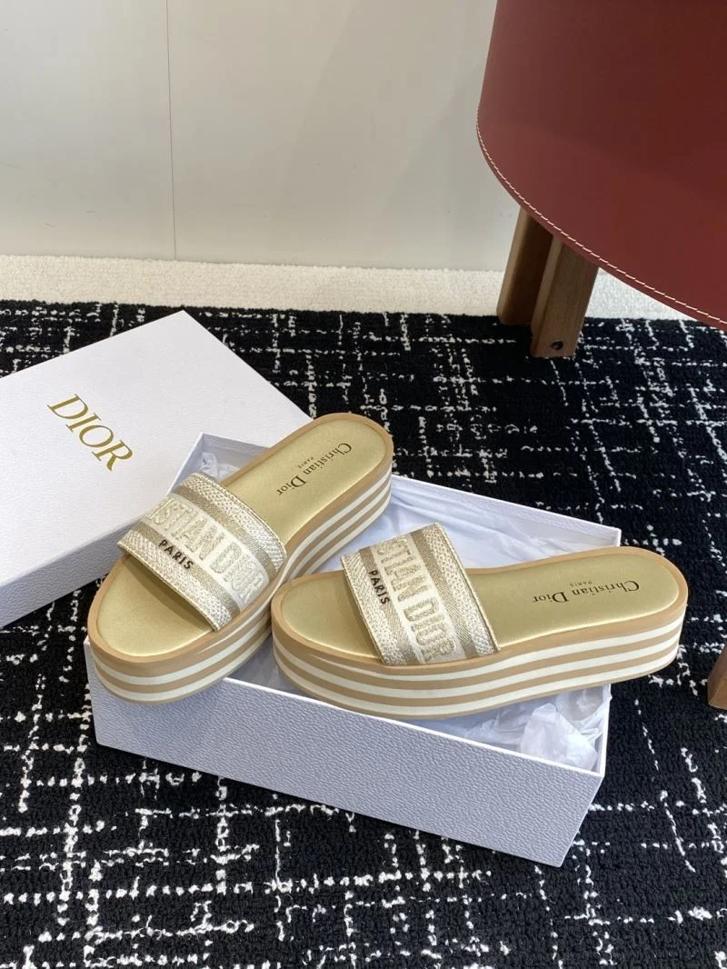 Christian Dior Slippers Refined 20824