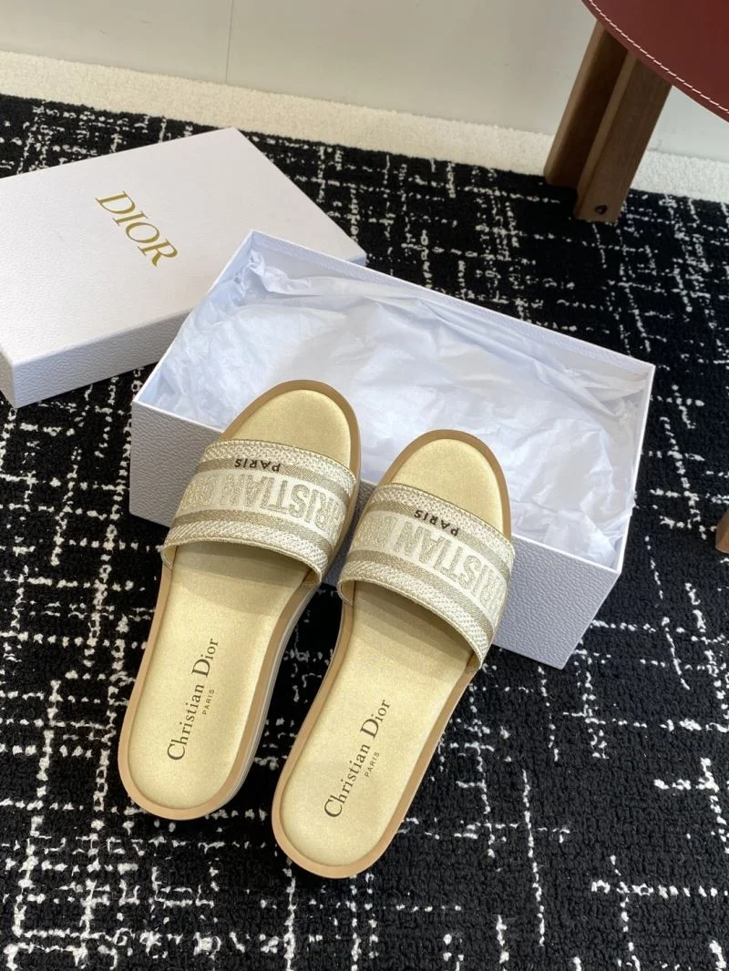 Christian Dior Slippers Refined 20824