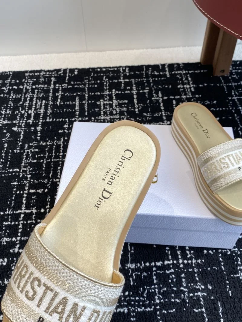 Christian Dior Slippers Refined 20824