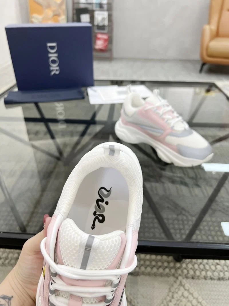 Refined Christian Dior Sneaker 20482