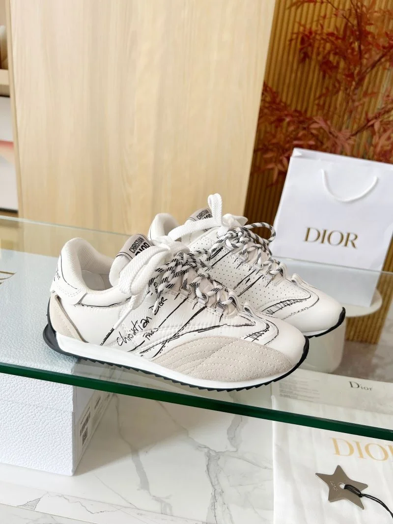 Resilient Christian Dior Sneaker 20461