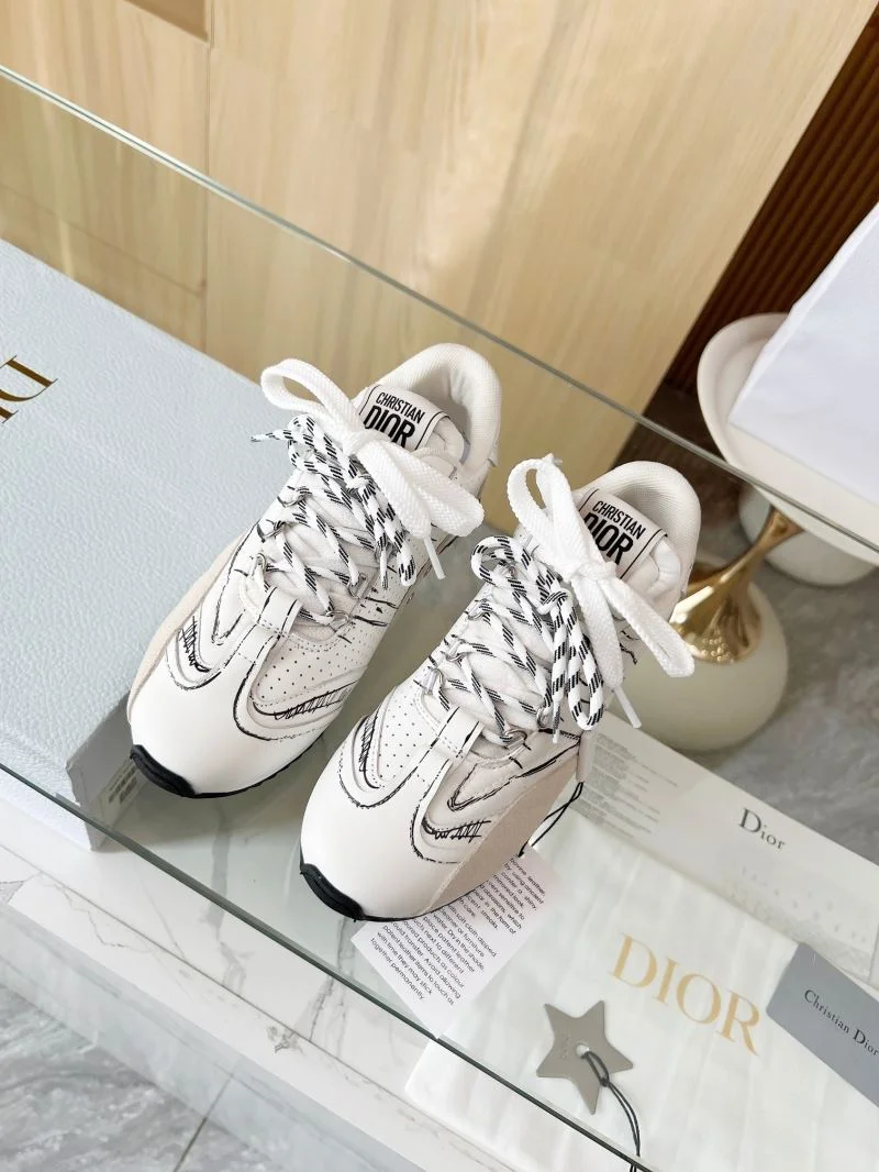 Resilient Christian Dior Sneaker 20461