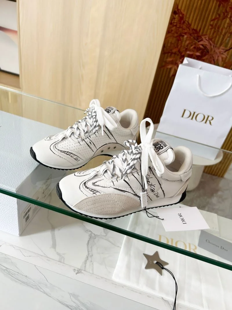 Resilient Christian Dior Sneaker 20461