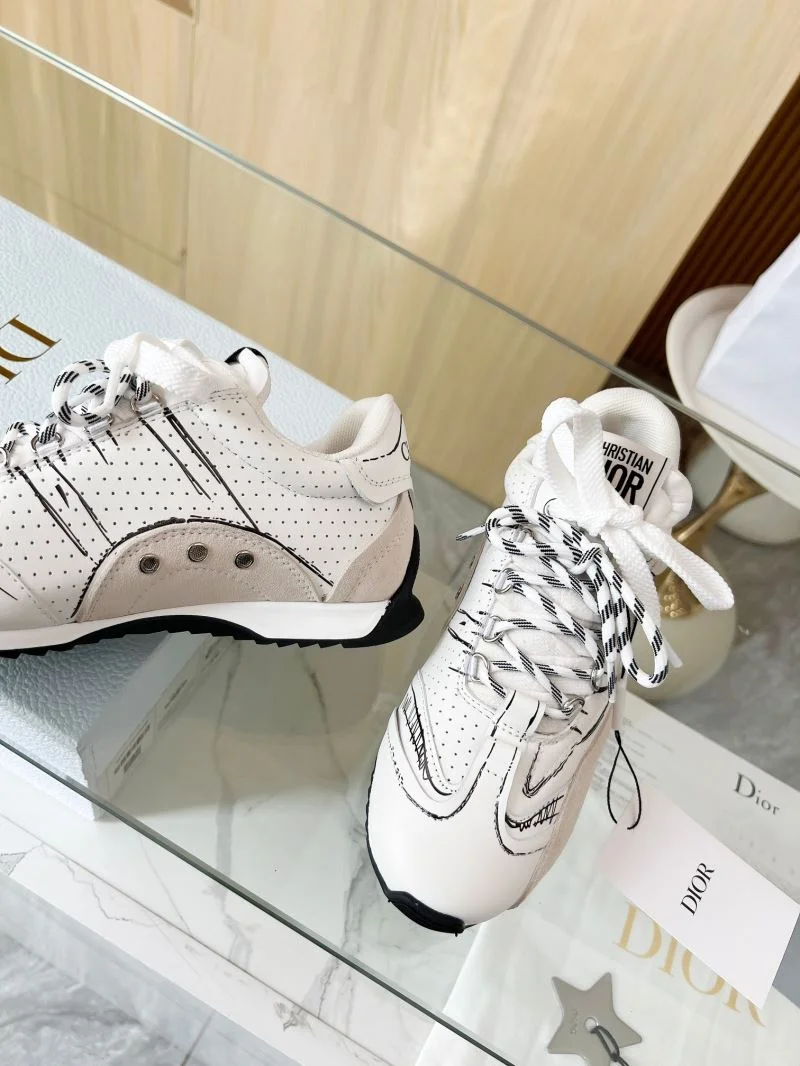 Resilient Christian Dior Sneaker 20461