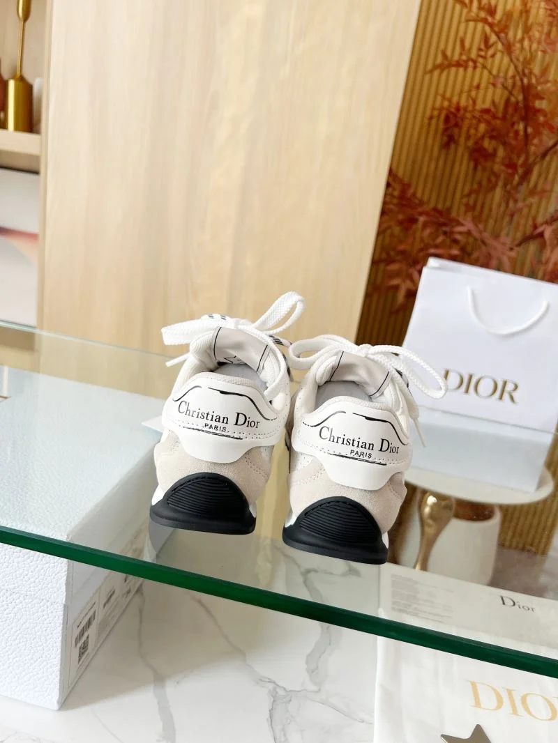 Resilient Christian Dior Sneaker 20461