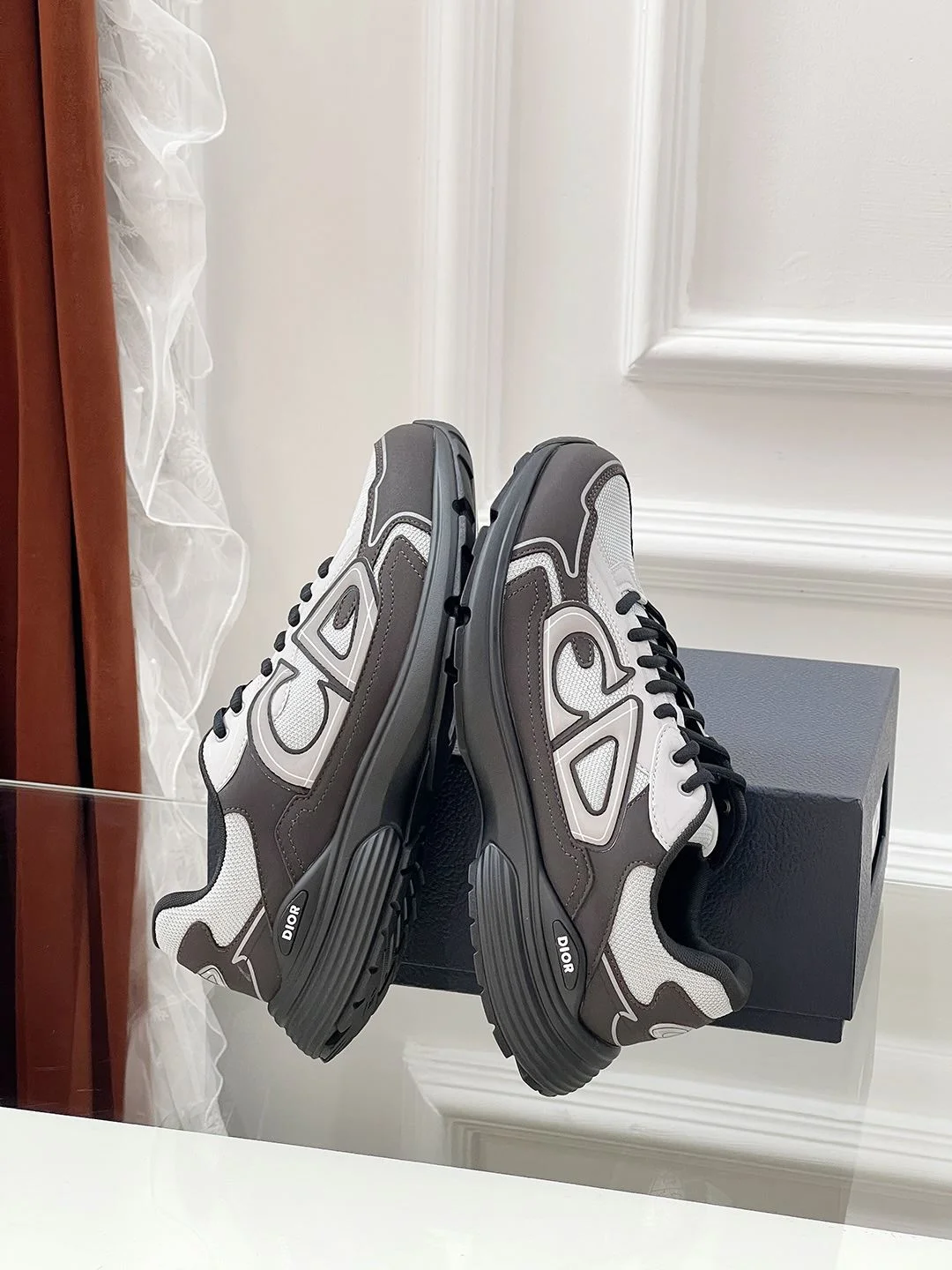Christian Dior Sneaker Stylish 20443