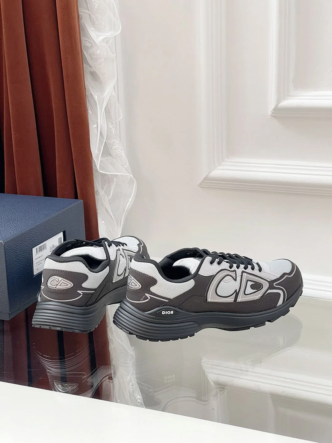 Christian Dior Sneaker Stylish 20443