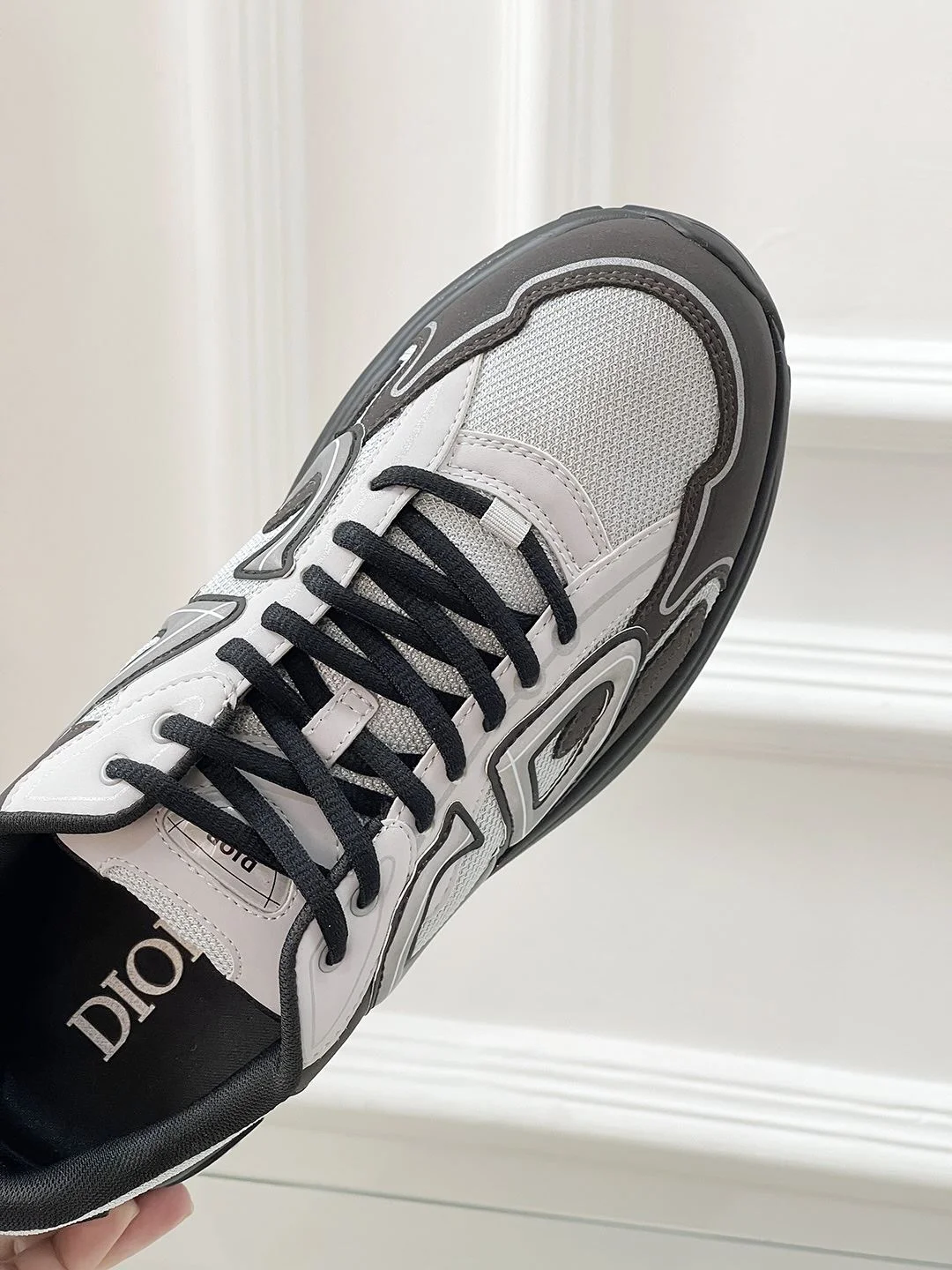 Christian Dior Sneaker Stylish 20443