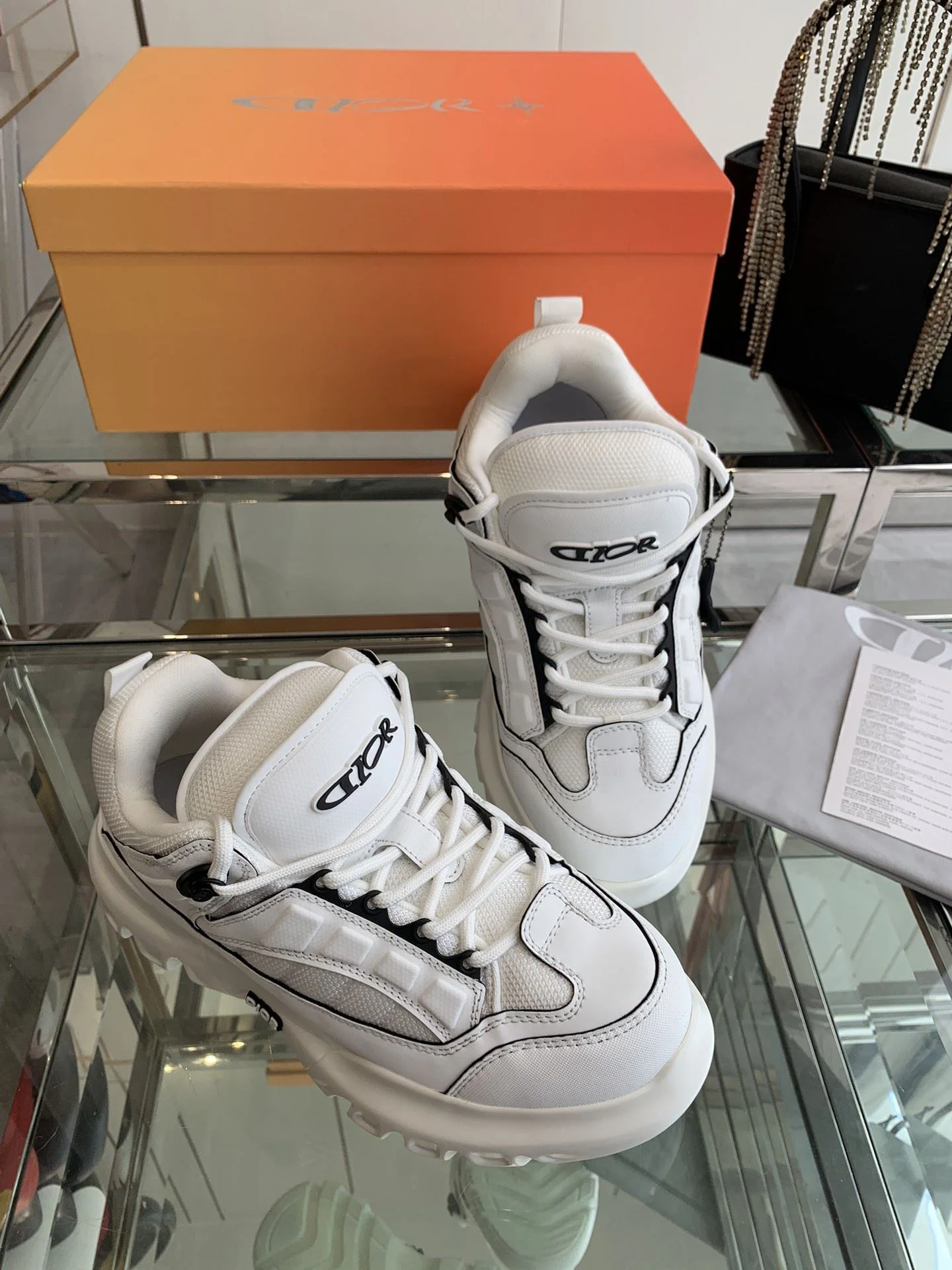 Bright Christian Dior Sneaker 21073
