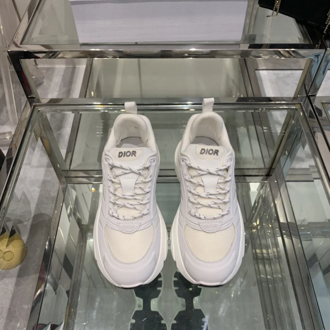 Compact Christian Dior Sneaker 21076