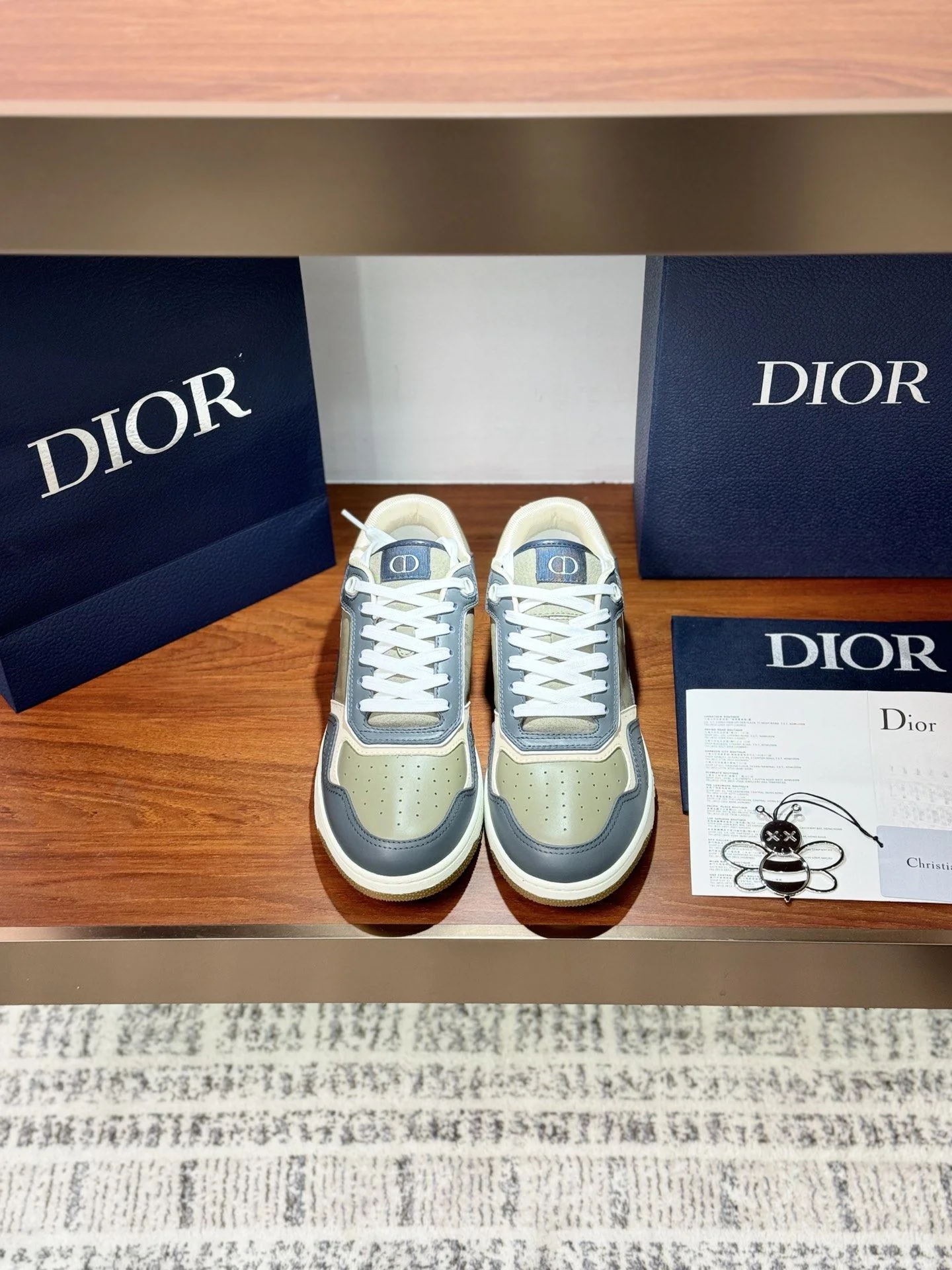 Christian Dior Sneaker Comfortable 21046