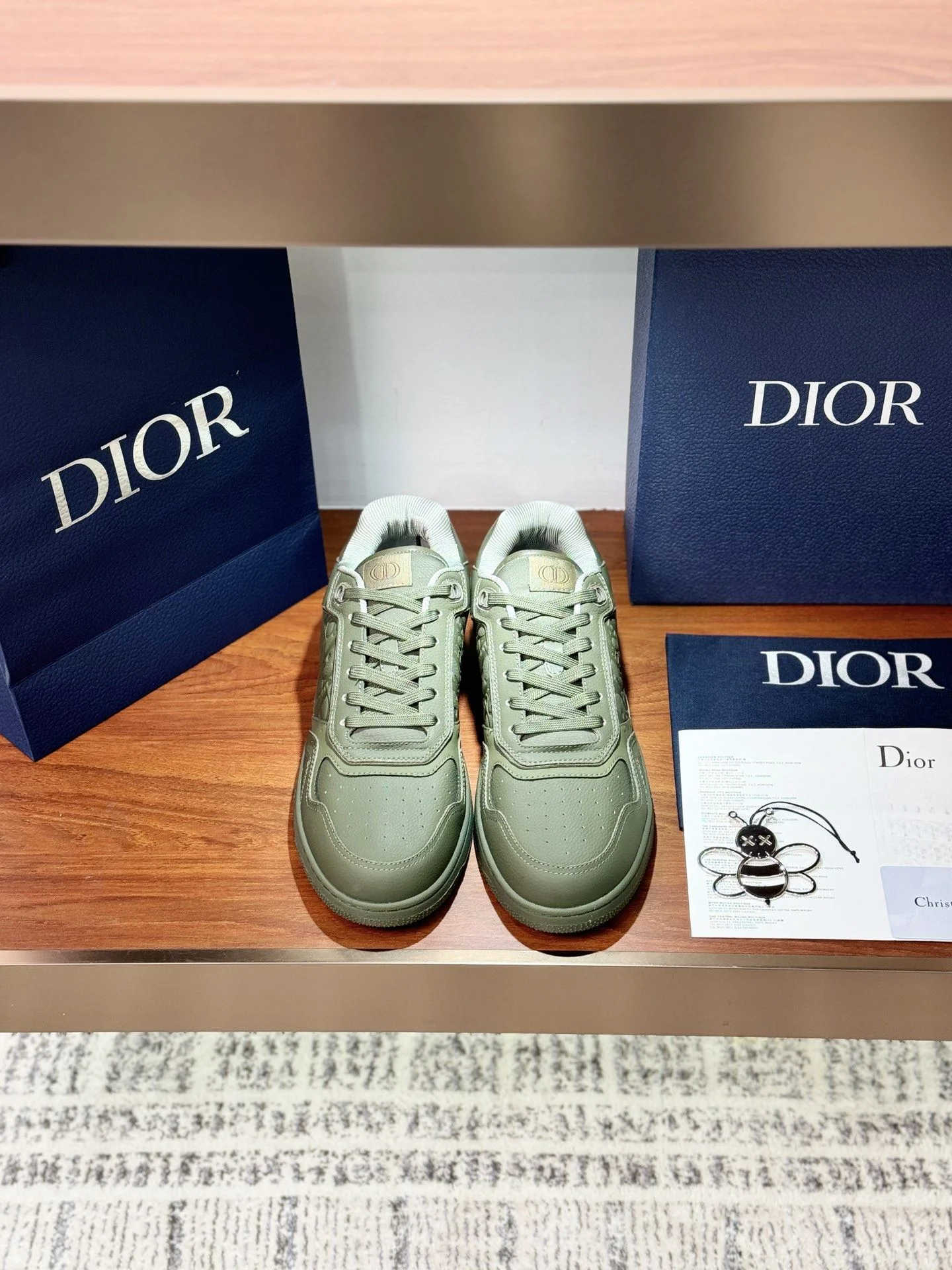 Christian Dior Sneaker Attractive 21029