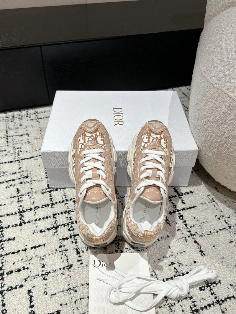 Effortless Christian Dior Sneaker 21689