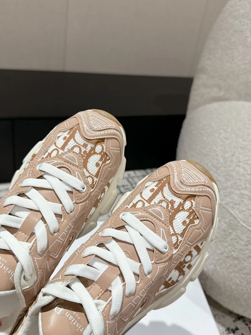 Effortless Christian Dior Sneaker 21689