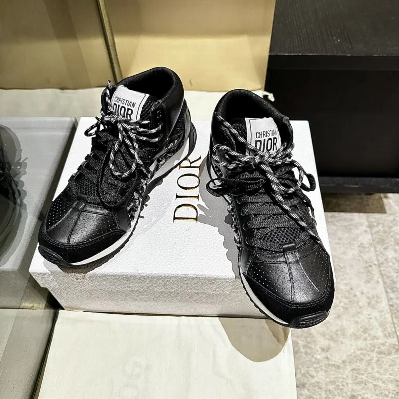 Reliable Christian Dior Sneaker 21661