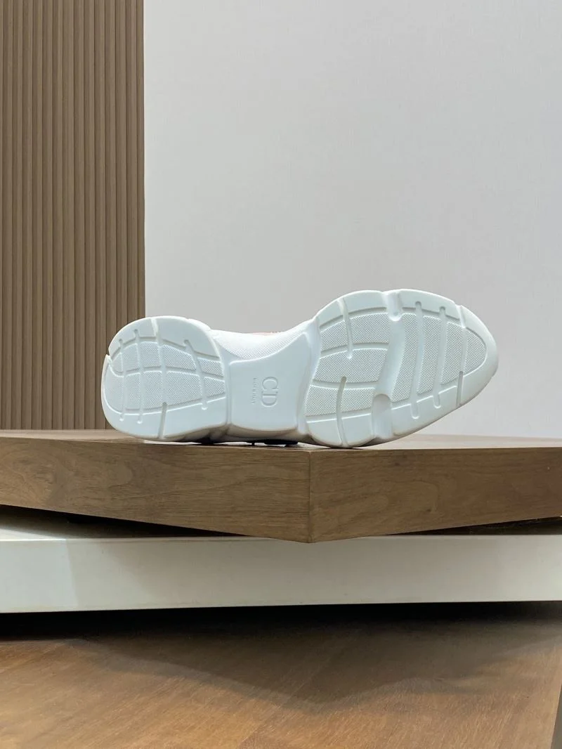 Cozy Christian Dior Sneaker 22166
