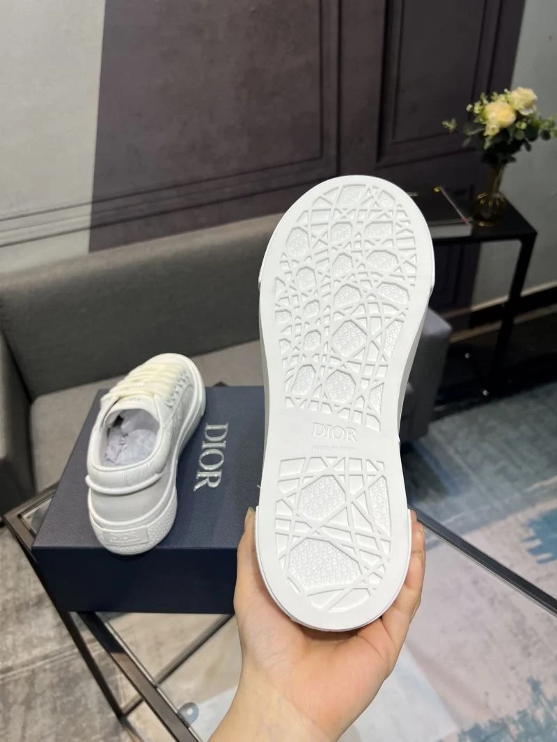 Casual Christian Dior Sneaker 22162