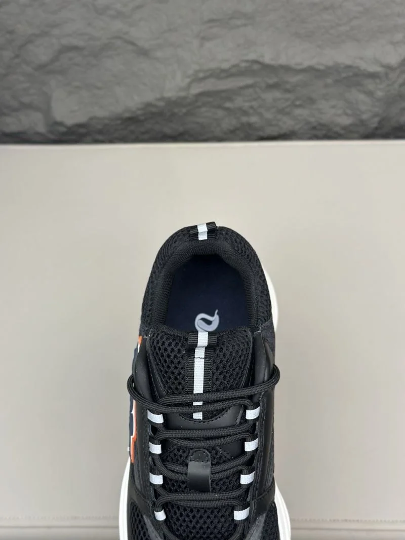 Classic Christian Dior Sneaker 22145