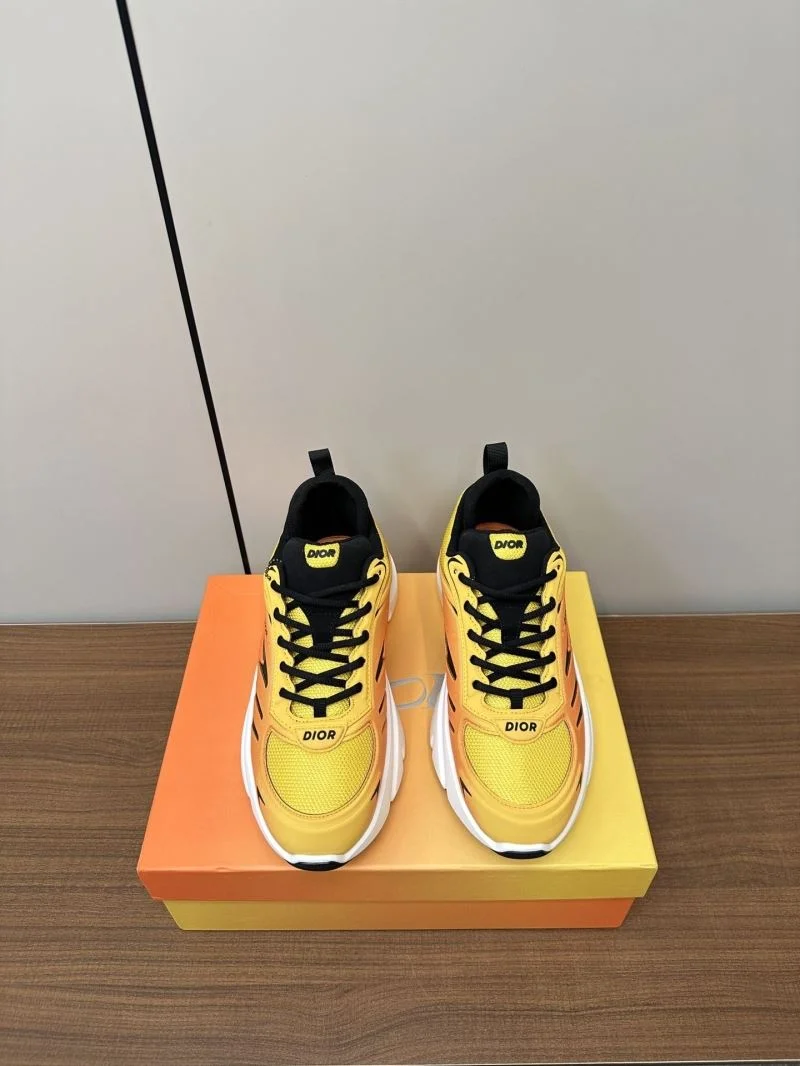 Minimalist Christian Dior Sneaker 22516