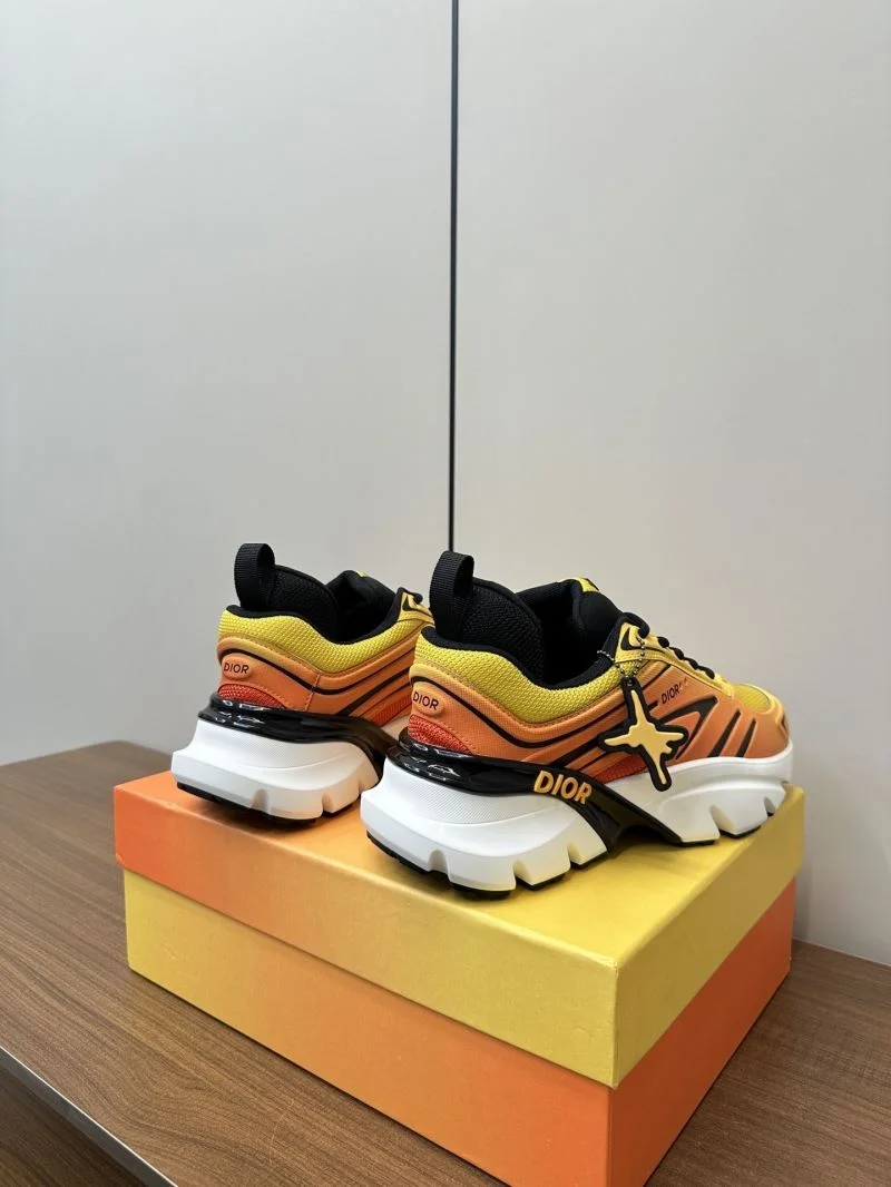 Minimalist Christian Dior Sneaker 22516