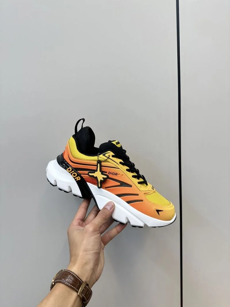 Minimalist Christian Dior Sneaker 22516