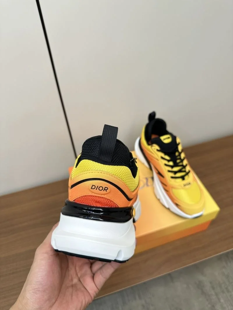Minimalist Christian Dior Sneaker 22516