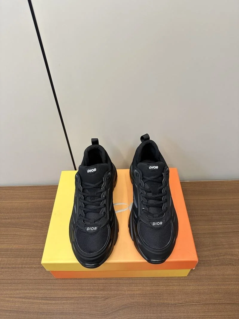 Unisex Christian Dior Sneaker 22512