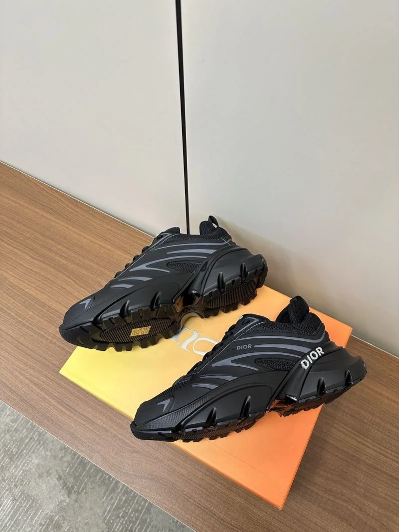 Unisex Christian Dior Sneaker 22512