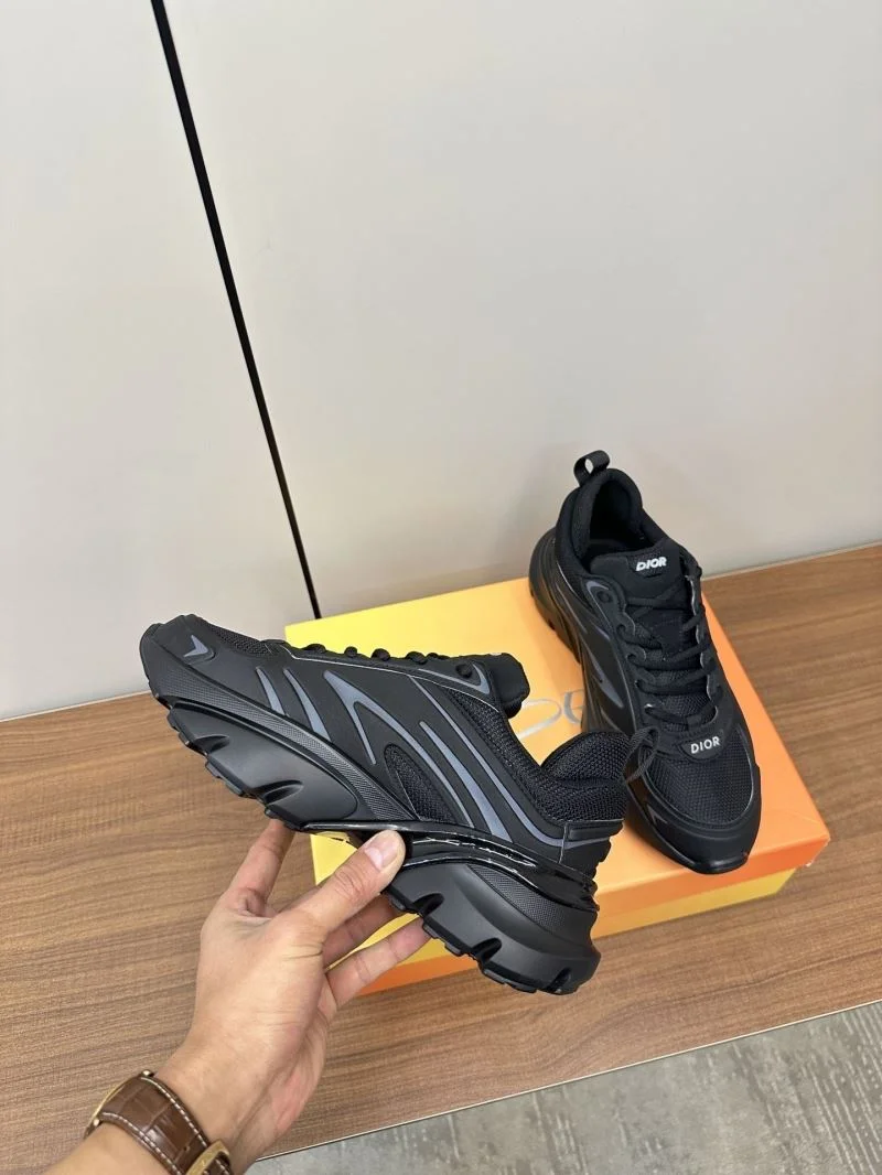 Unisex Christian Dior Sneaker 22512