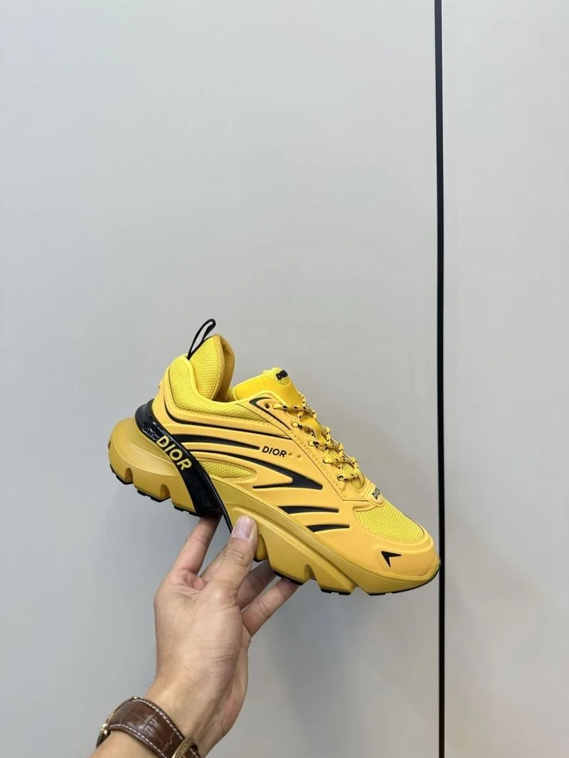 Comfortable Christian Dior Sneaker 22500