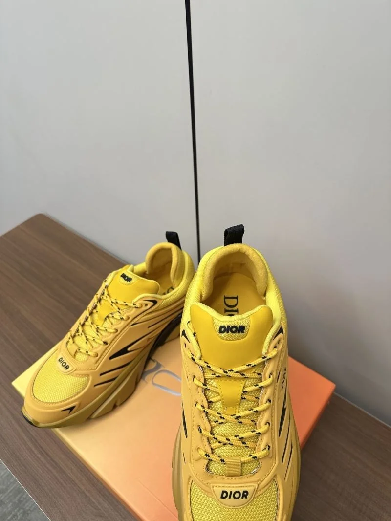 Comfortable Christian Dior Sneaker 22500