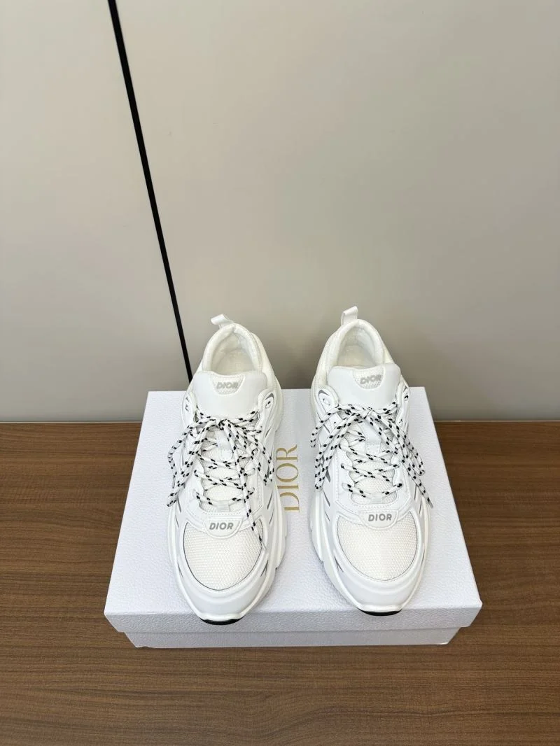 Resilient Christian Dior Sneaker 22497