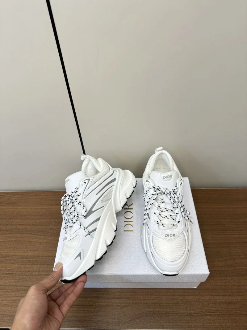 Resilient Christian Dior Sneaker 22497