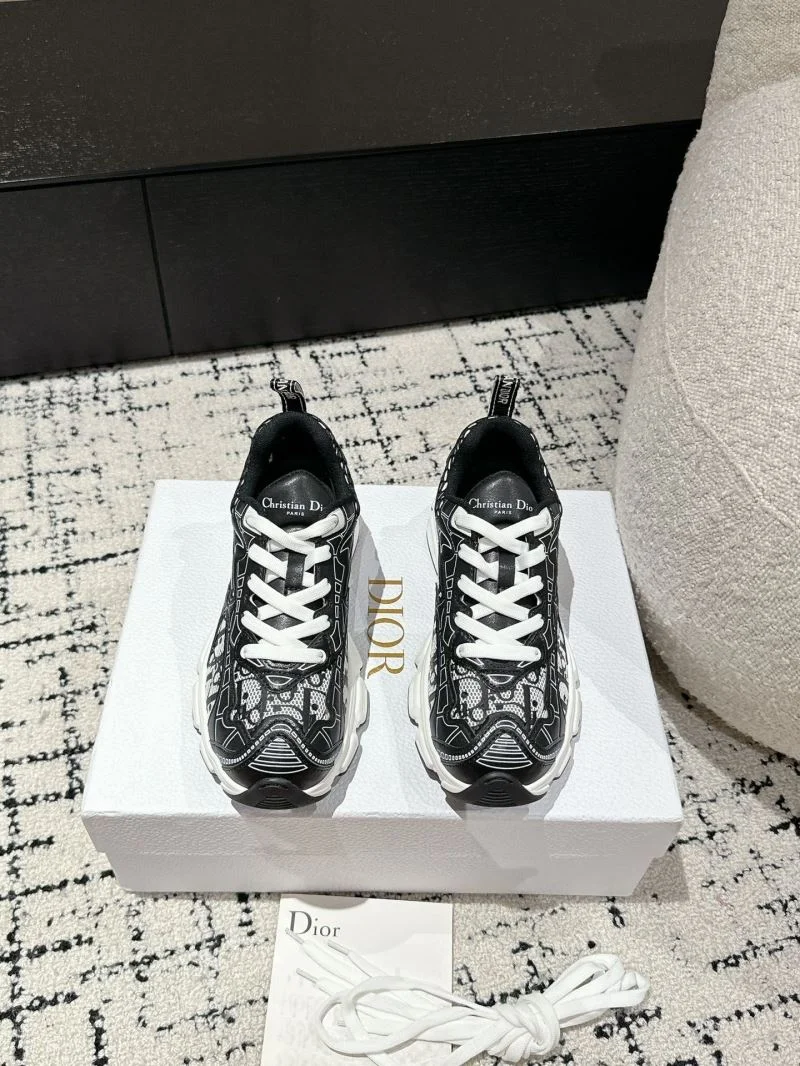 Tailored Christian Dior Sneaker 20796