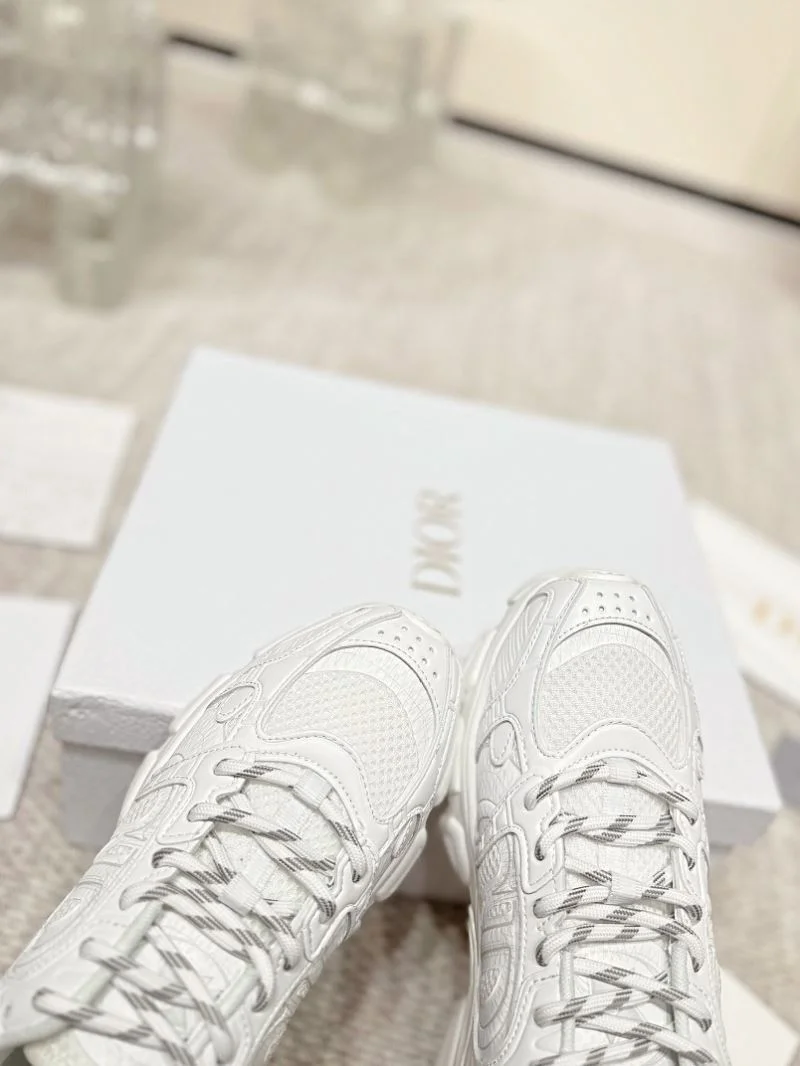 Timeless Christian Dior Sneaker 20769