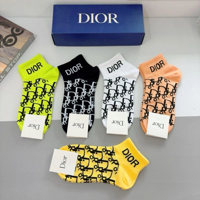 Resilient Christian Dior Socks 273347