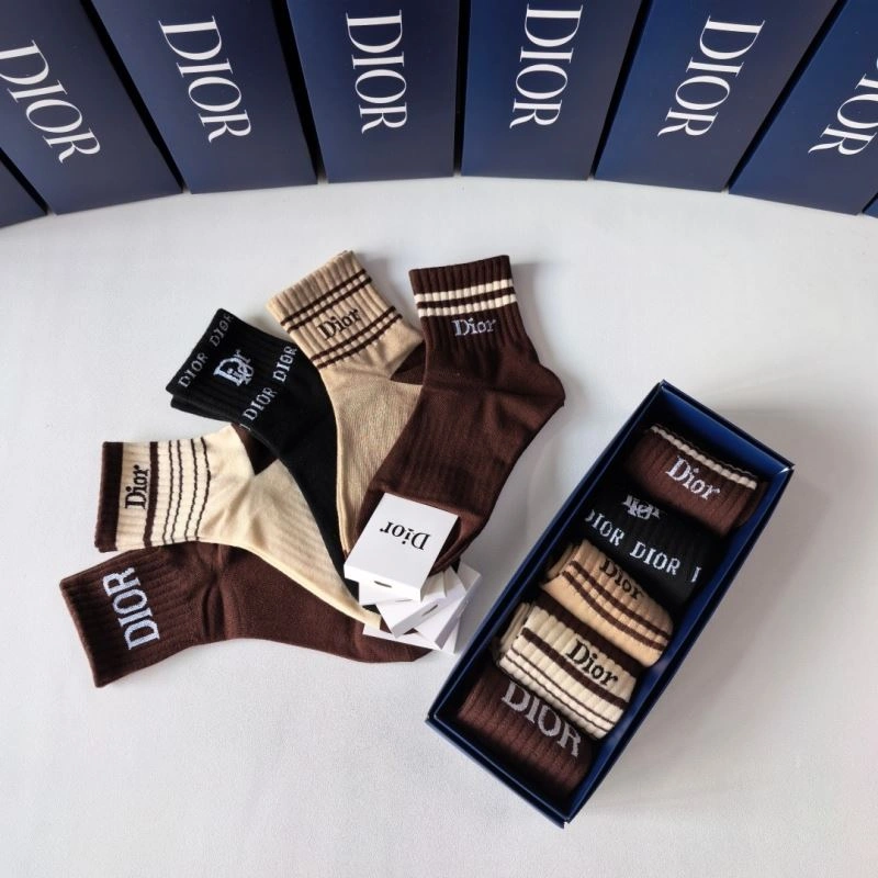 Minimalist Christian Dior Socks 273856