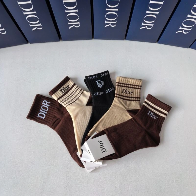Minimalist Christian Dior Socks 273856