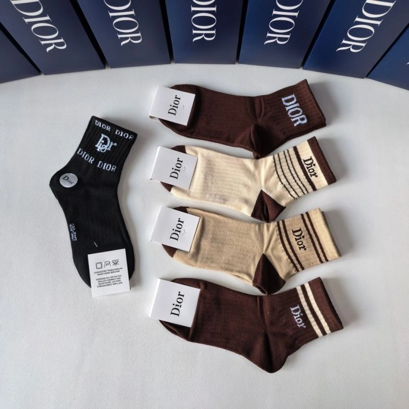 Minimalist Christian Dior Socks 273856