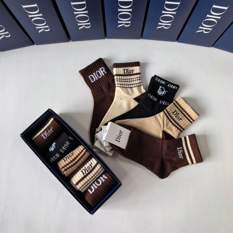 Minimalist Christian Dior Socks 273856