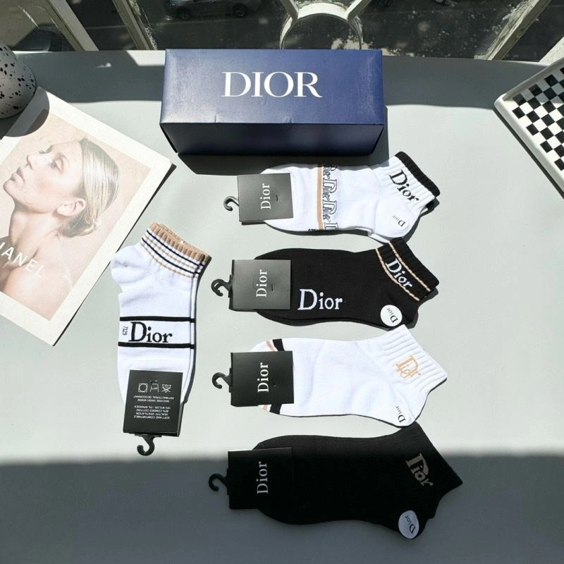 Christian Dior Socks Stylish 273831